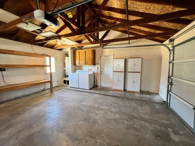 Building Photo - Beautiful Home 3BR/2Bath  on Bear Valley Springs Valley Floor