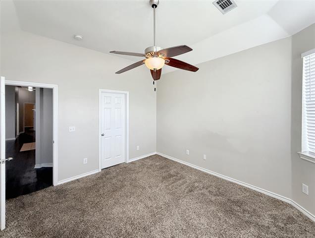 Building Photo - 3104 Hoffman Dr