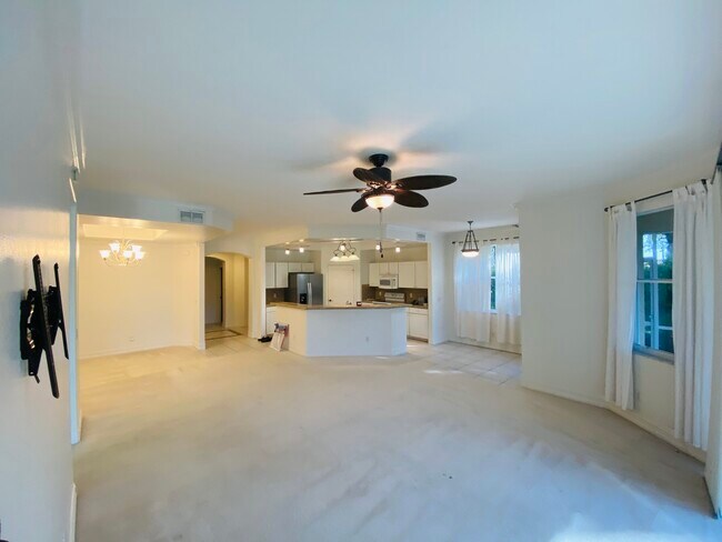 Building Photo - WCR CONDO