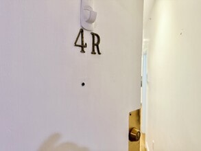 Building Photo - 90 W Cedar St