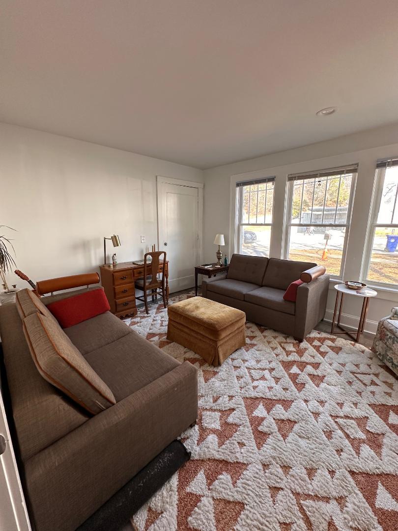 Building Photo - 1367 Oxford Rd NE