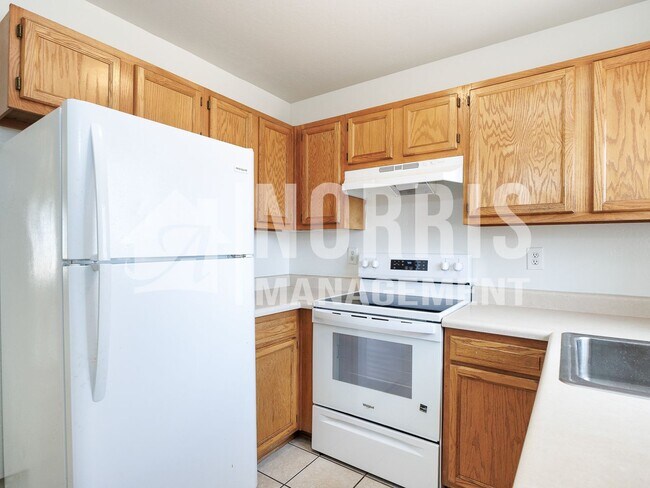 Building Photo - 10077 S Tampico Ln