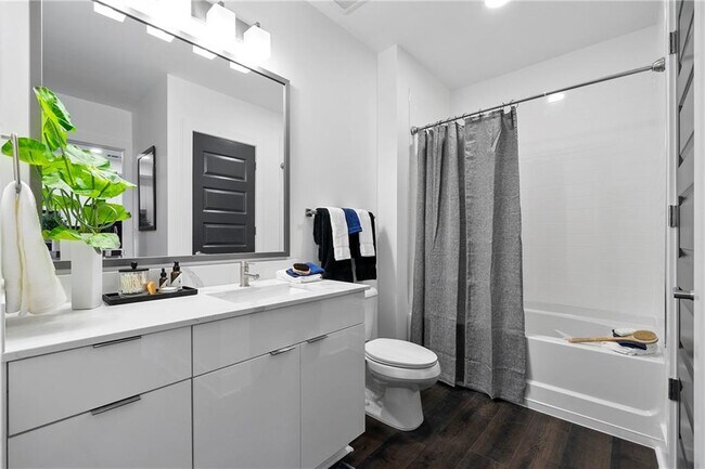 Building Photo - 1777 Peachtree Rd NE