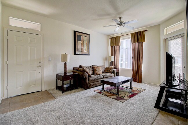 Building Photo - 3830 E Lakewood Parkway East