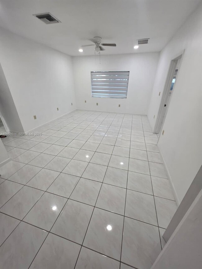 Building Photo - 24555 SW 167th Ave