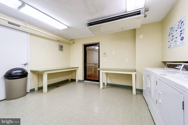 Building Photo - 4 S Van Dorn St