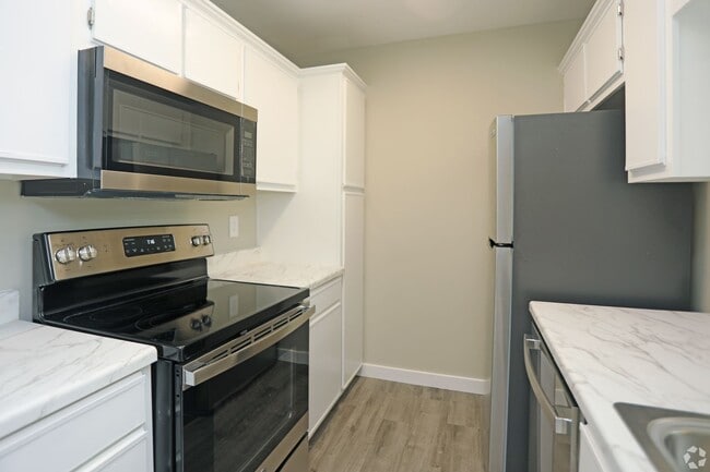 Building Photo - Newly Renovated Loft Apartment