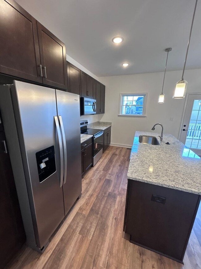 Building Photo - 1416 DERBY Dr