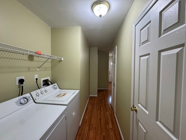 Building Photo - 51 Talia Dr