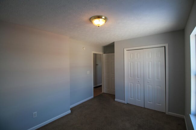 Building Photo - 735 Cobbler Ln