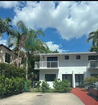 Building Photo - 325 Menores Ave