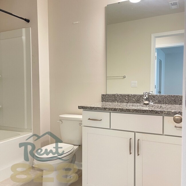 Building Photo - 146 Creekview Rd