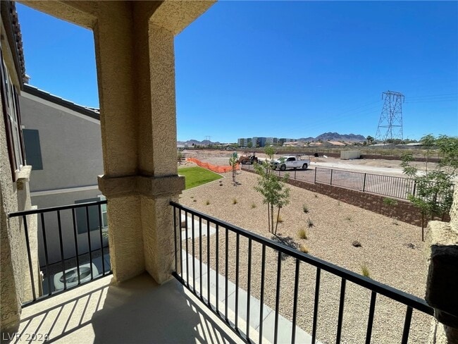 Building Photo - 626 Sedum Ave.