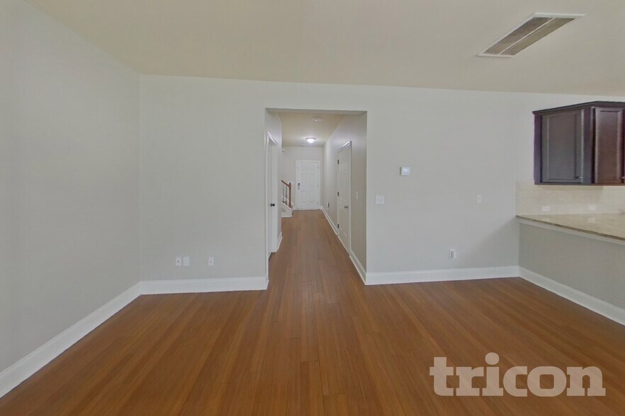 Building Photo - 217 Adeline Ln