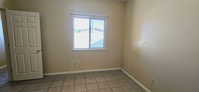 Building Photo - 3901 Van Buren Ave