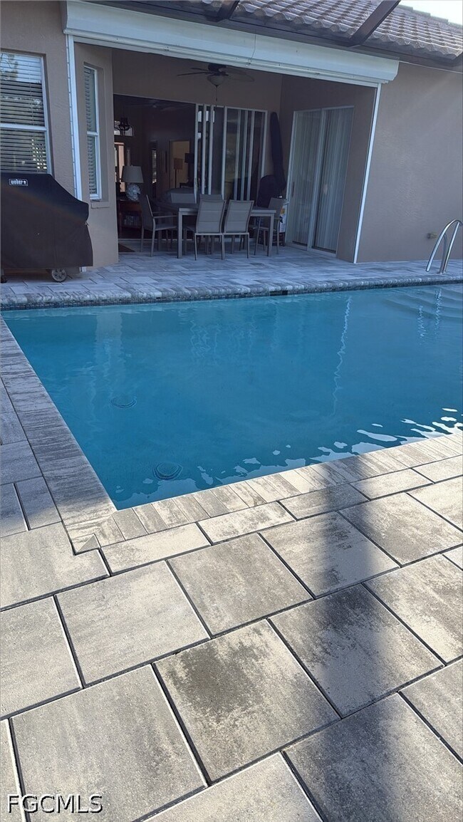 Building Photo - 10356 White Palm Way