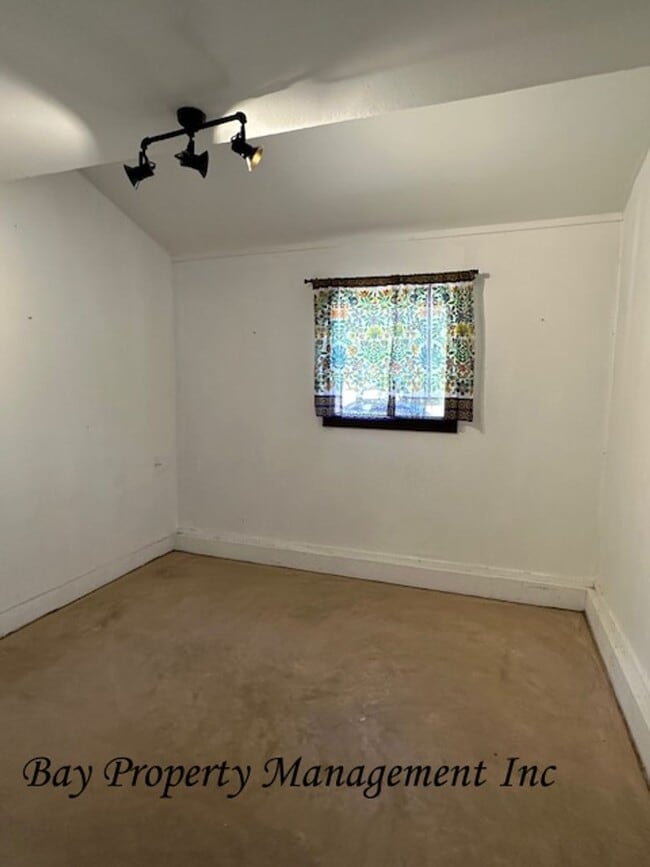 Building Photo - Rent Reduced on this unique Carmel Valley Horse Property!