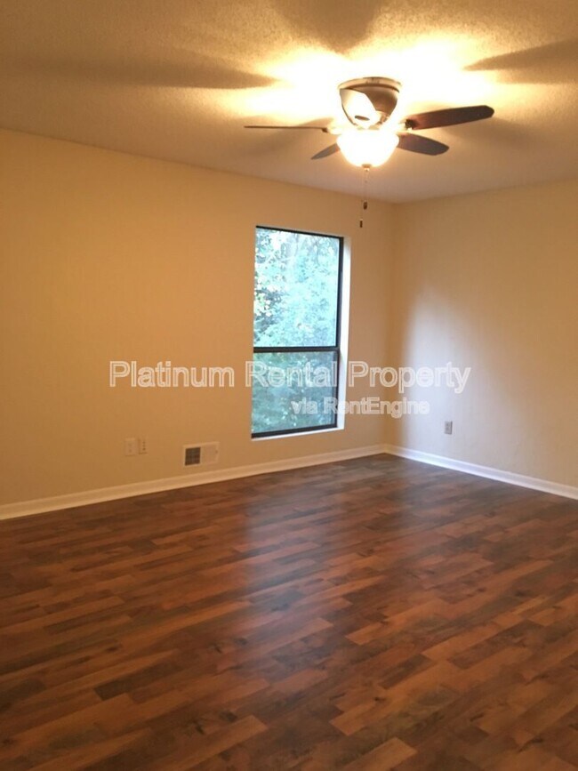 Building Photo - 9775 Loblolly Ln