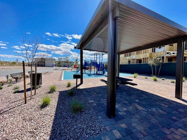 Building Photo - 3 BED 2.5 BATH 2 CAR GARAGE TOWNHOME FOR RENT IN CADENCE MASTER PLANNED COMMUNITY