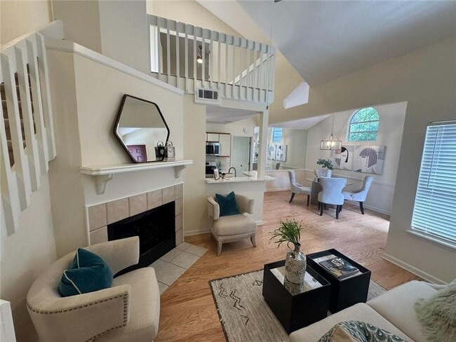 Primary Photo - 118 Hawkstone Way