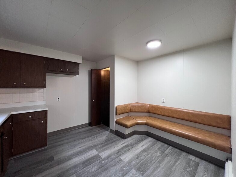 Building Photo - 304 Marie St