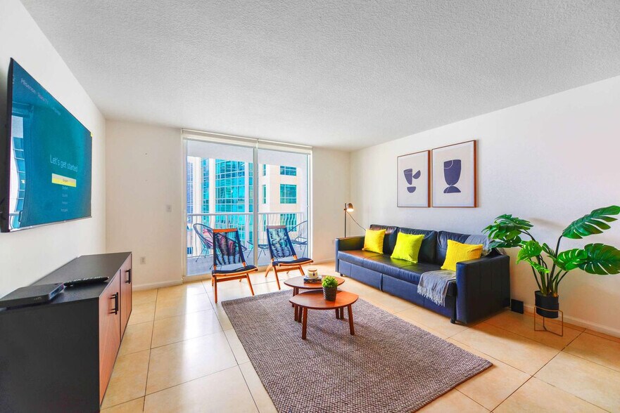 Primary Photo - 1200 Brickell Bay Dr