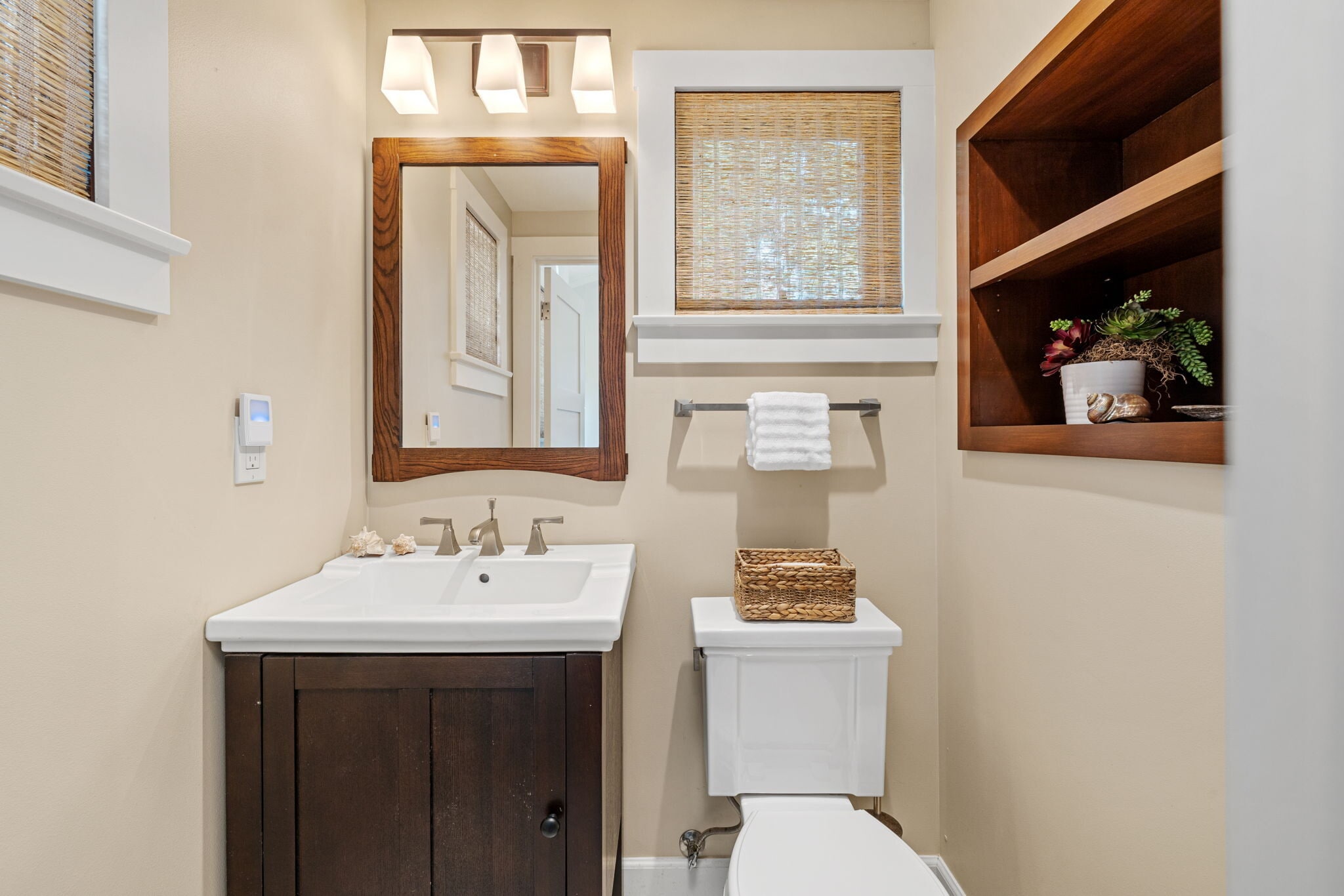 Building Photo - 521 24th Pl