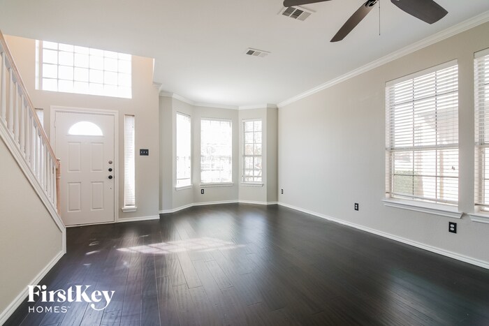 Building Photo - 6605 Sandgate Dr