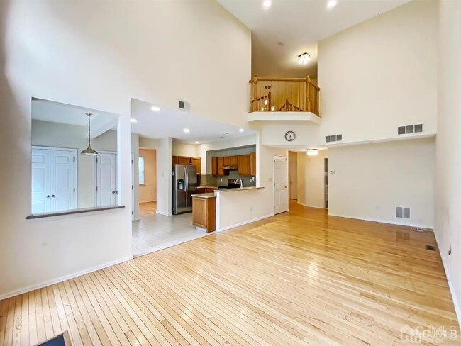 Building Photo - 48 Berkshire Way