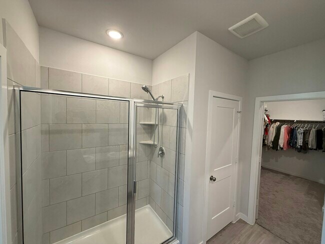 Building Photo - 25105 Pomegranate Pl