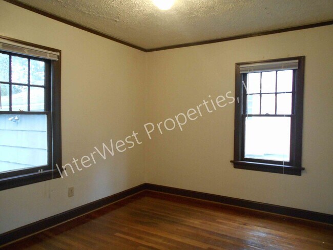 Building Photo - 7622 SE 36th Ave