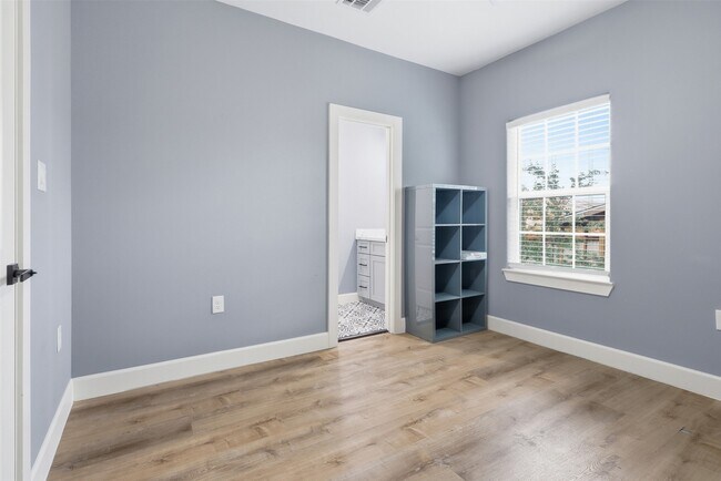 Building Photo - 6734 Avenue P