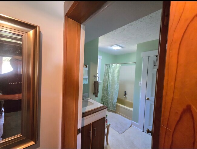 Building Photo - 84 Cotton Ln