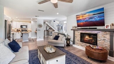 Building Photo - 4304 E Milton Dr