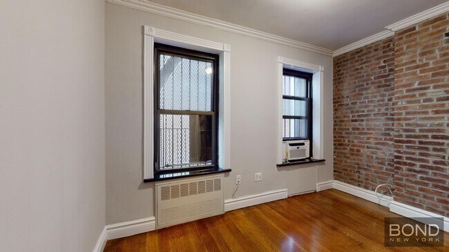Building Photo - 345 W 53rd St
