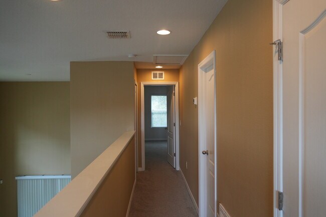 Building Photo - 2212 Lennox Dale Ln