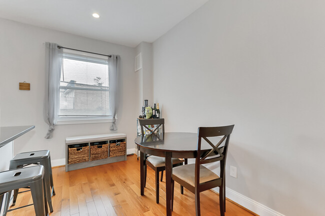 Small dining area - 123 36th St NE