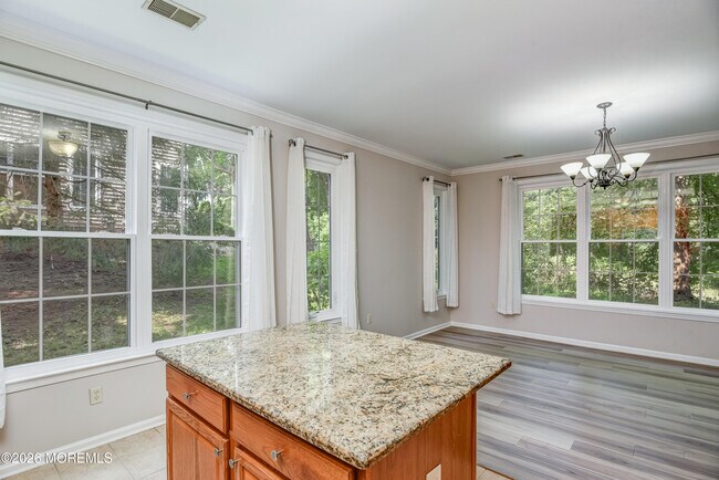 Building Photo - 574 St Andrews Pl