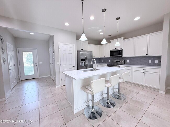 Building Photo - 14316 Dovewind Ct