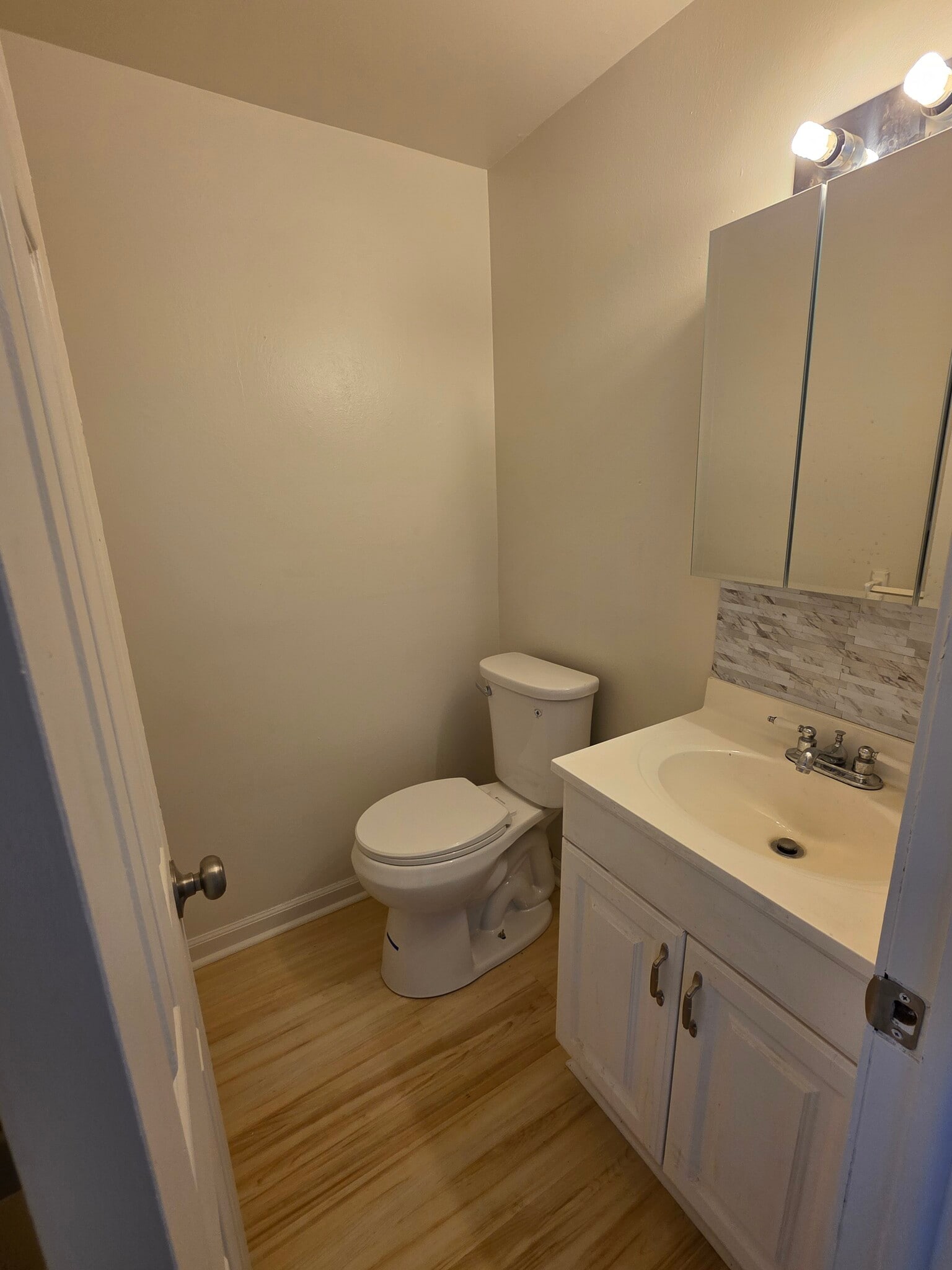 Building Photo - 130 Fairgreen Dr