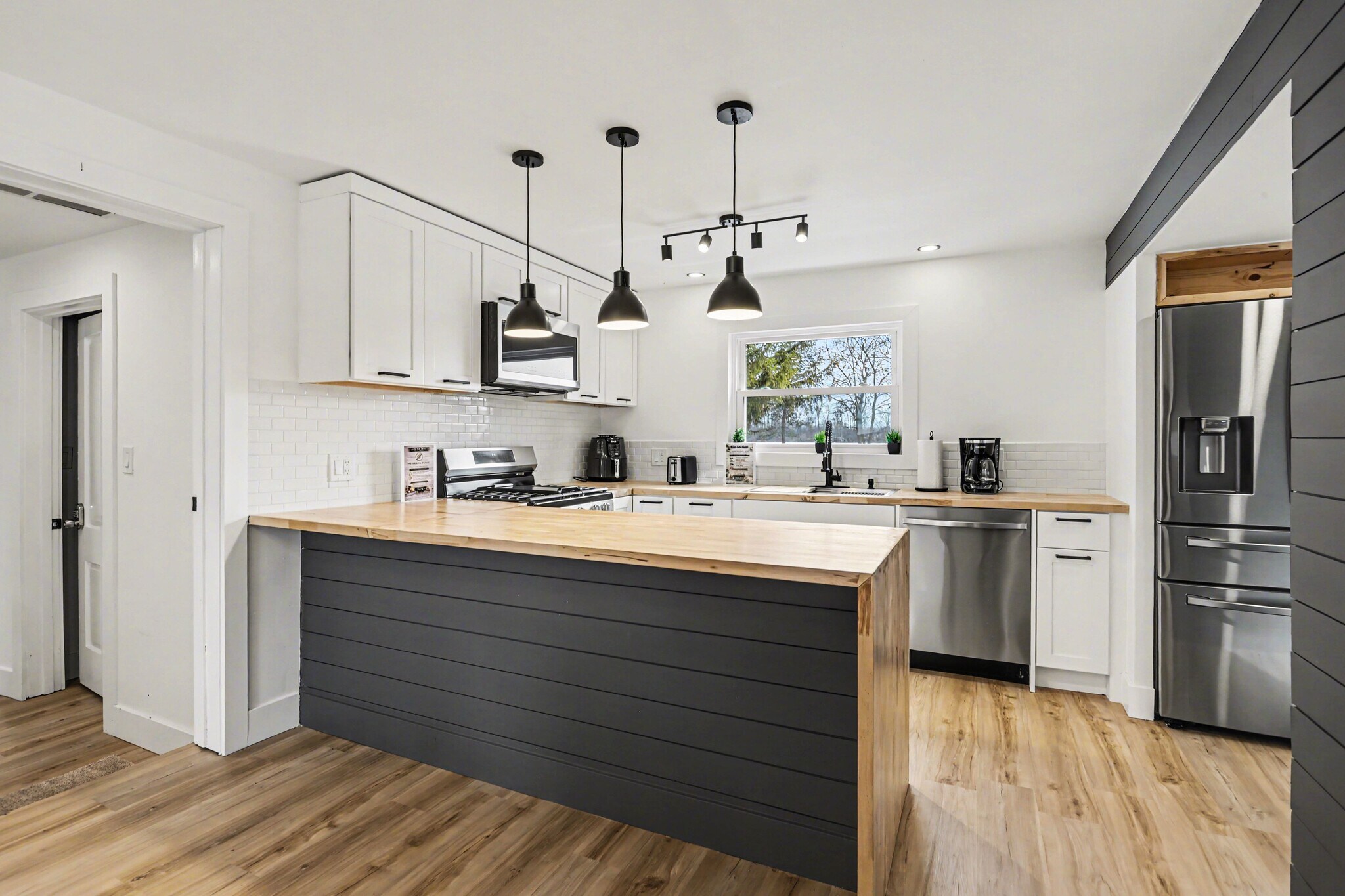 Kitchen - 2705 McCarty Rd