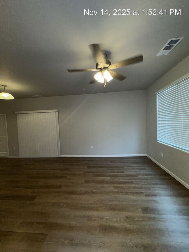 Building Photo - 4321