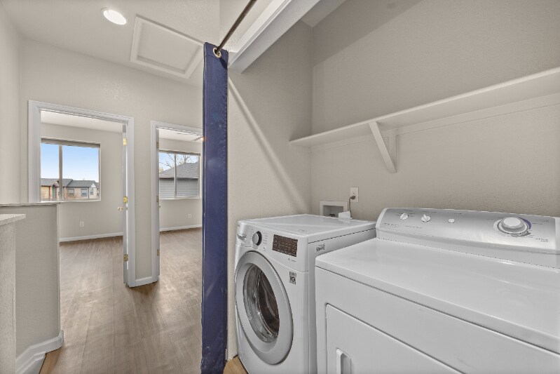 Building Photo - 2821 Willow Tree Ln