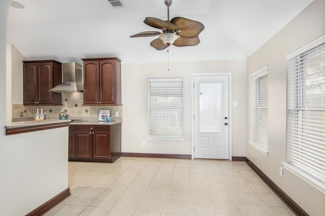 Building Photo - 179 Greenridge Cir