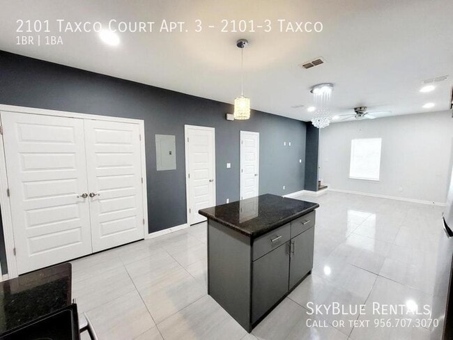Building Photo - 2101 Taxco Ct