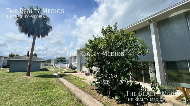 Building Photo - 1010 N Fiske Blvd