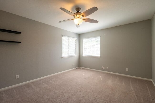 Building Photo - 8901 Splitarrow Dr
