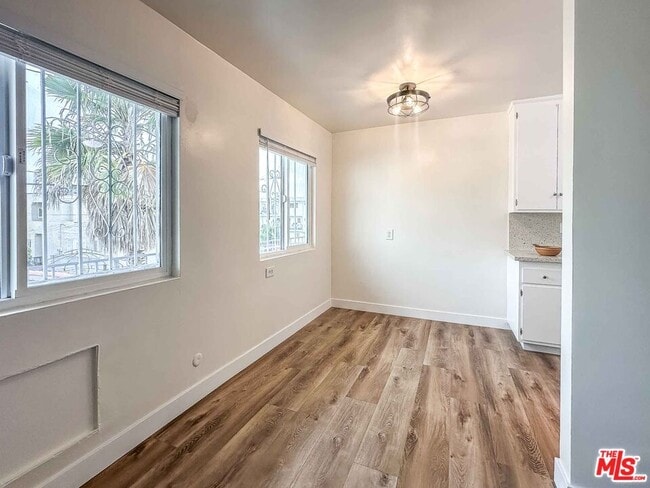 Building Photo - 2540 3rd Ave