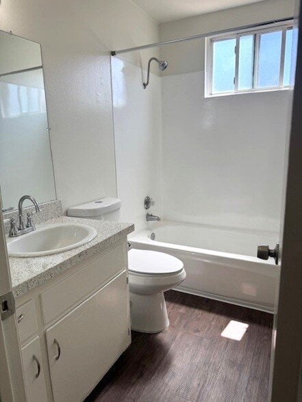 Building Photo - 16862 Lynn Lane