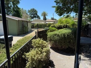 Building Photo - AMAZING APARTMENT DOWNTOWN LIVERMORE...COM...